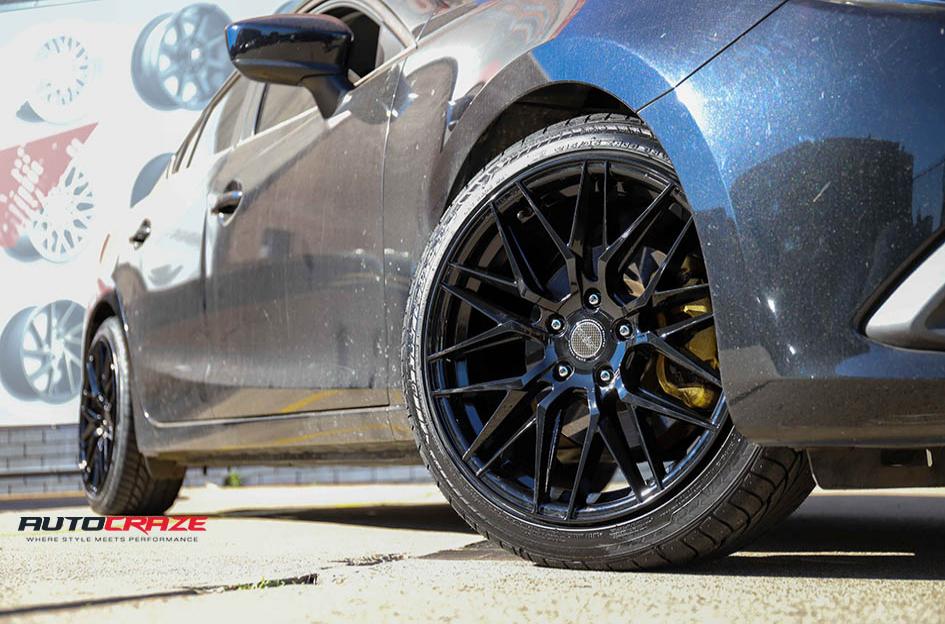 MAZDA-3-HOCKENHEIM-GLOSS-BLACK